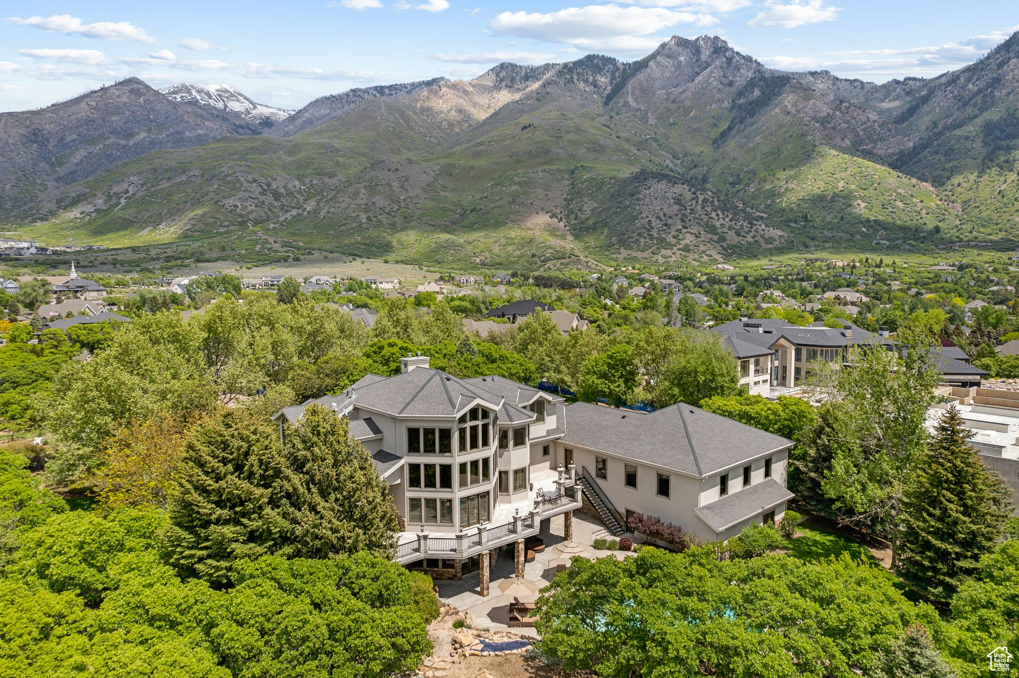 OAK KNOLL - Residential