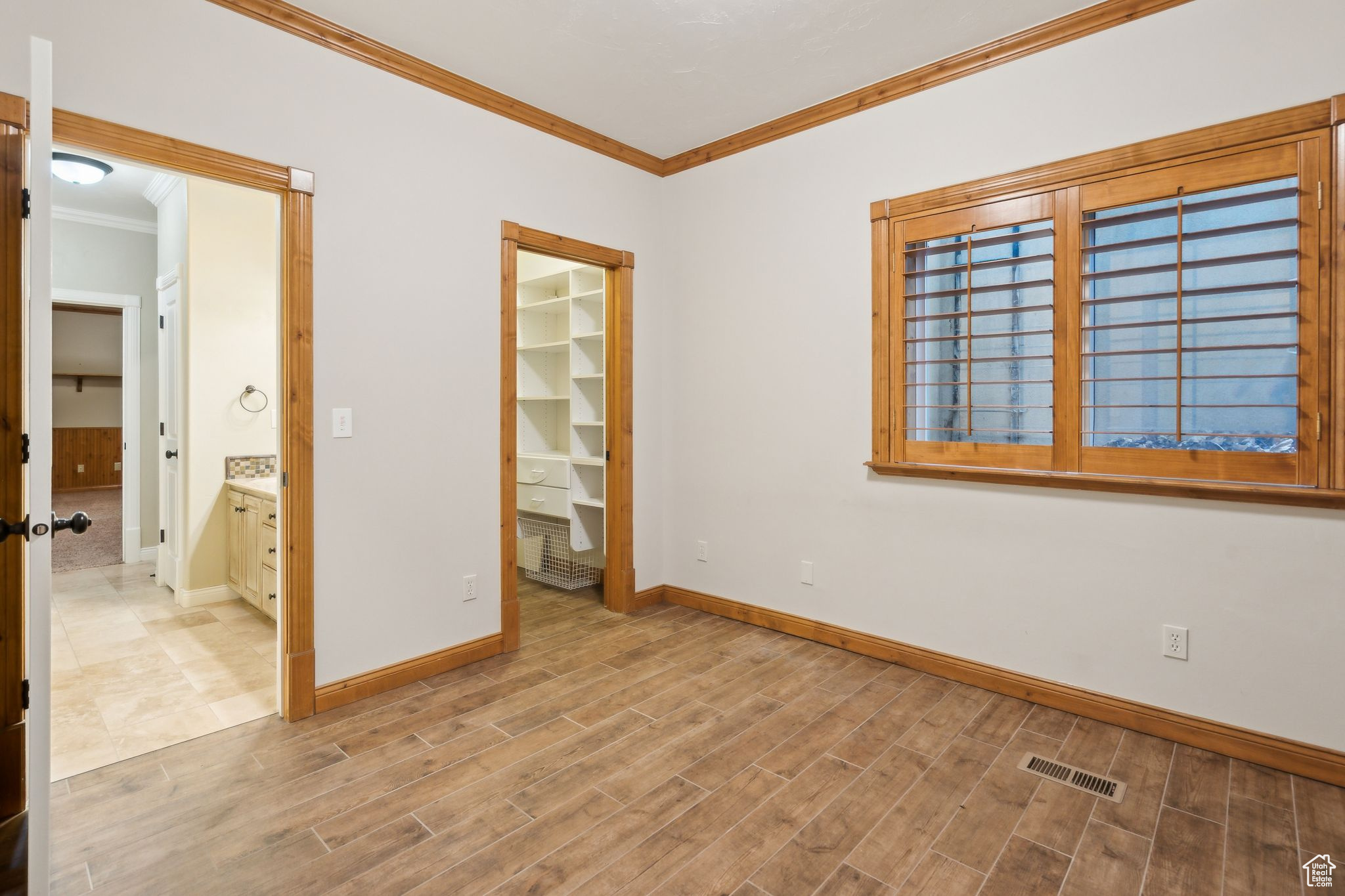 OAK KNOLL - Residential