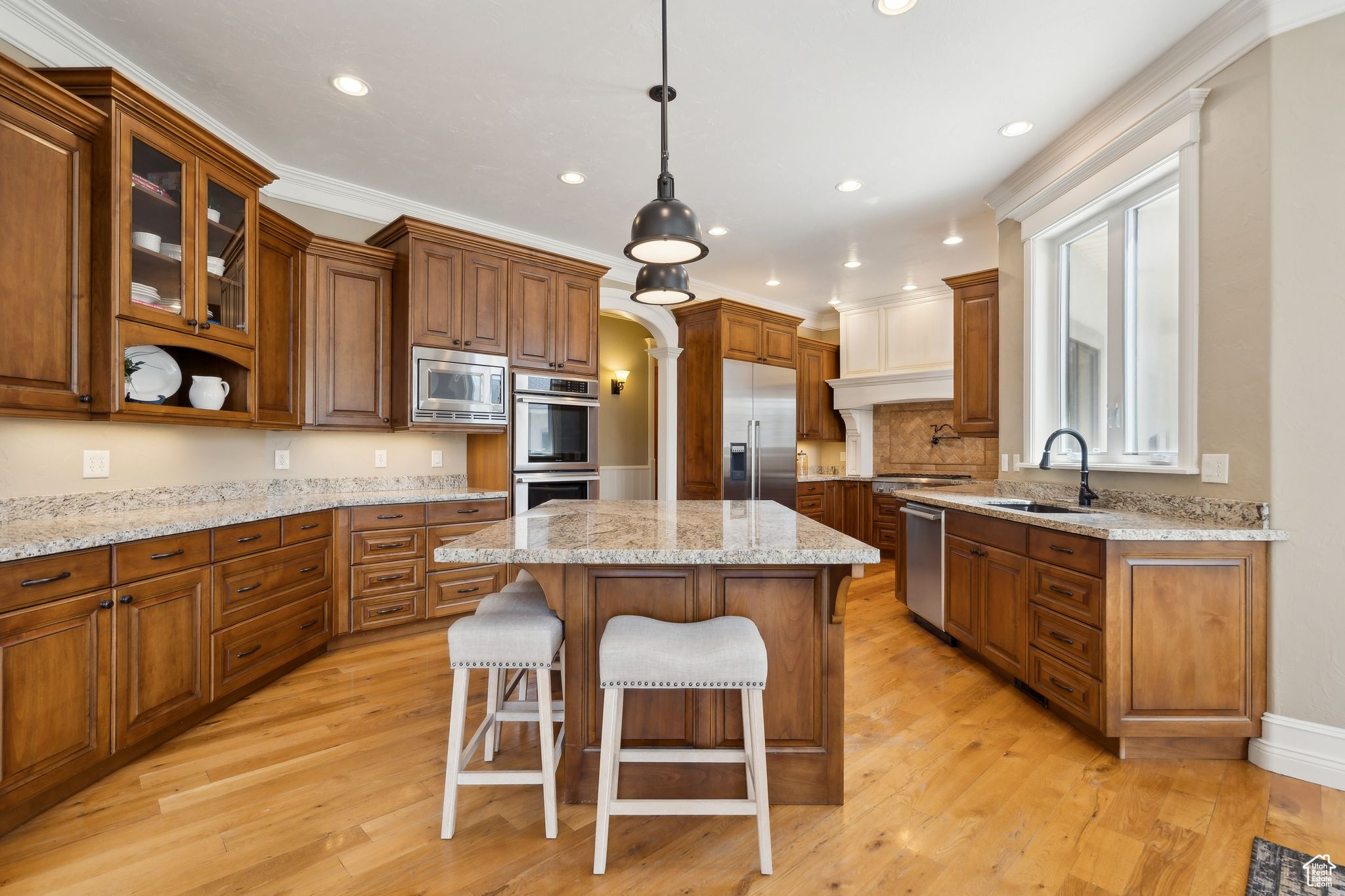 OAK KNOLL - Residential