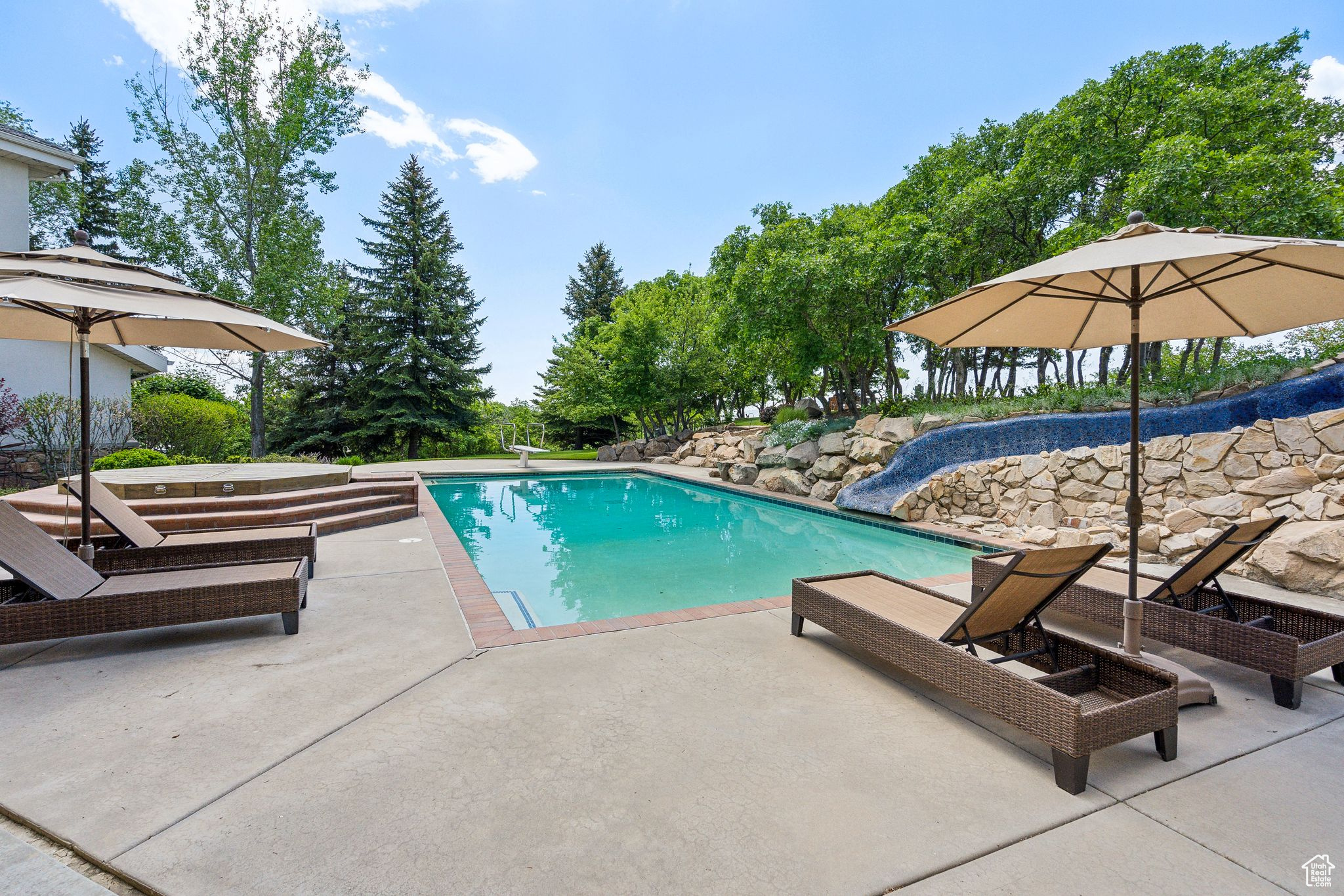 OAK KNOLL - Residential