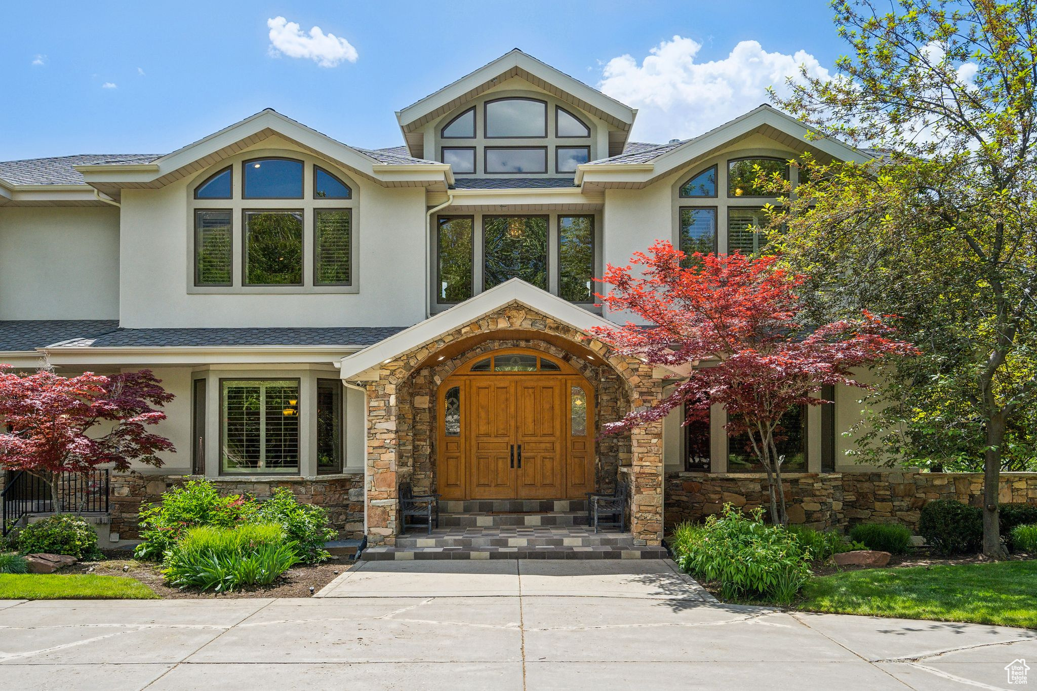 OAK KNOLL - Residential