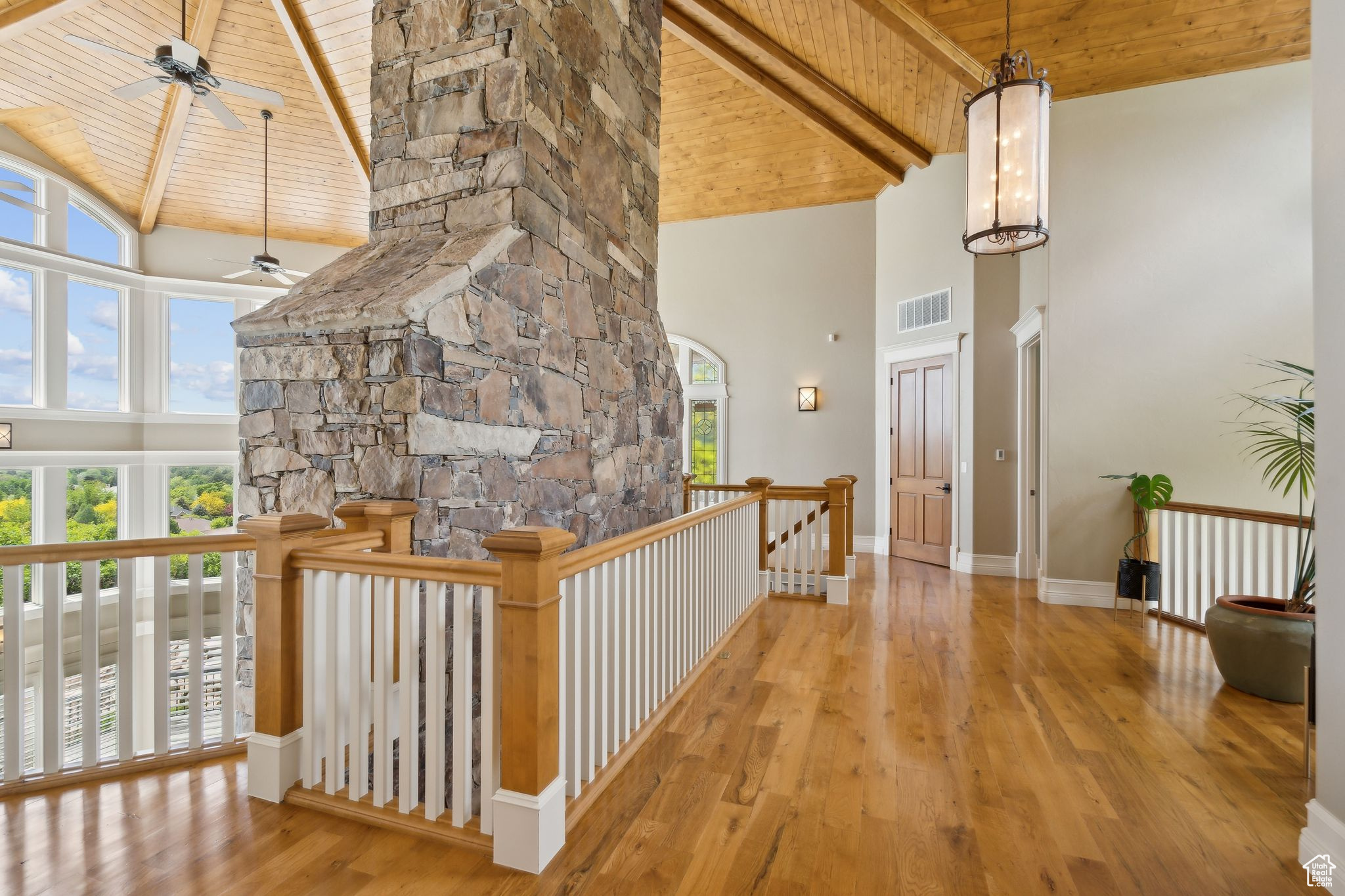 OAK KNOLL - Residential