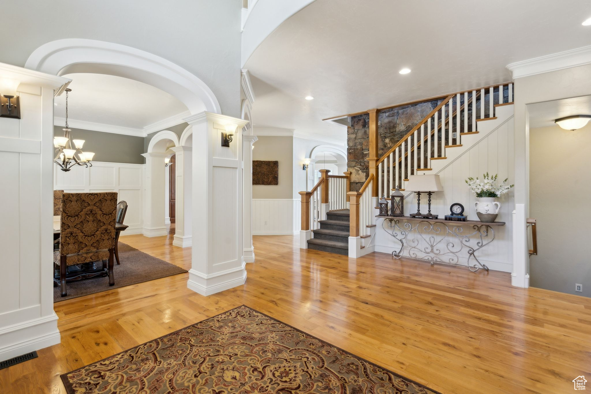 OAK KNOLL - Residential