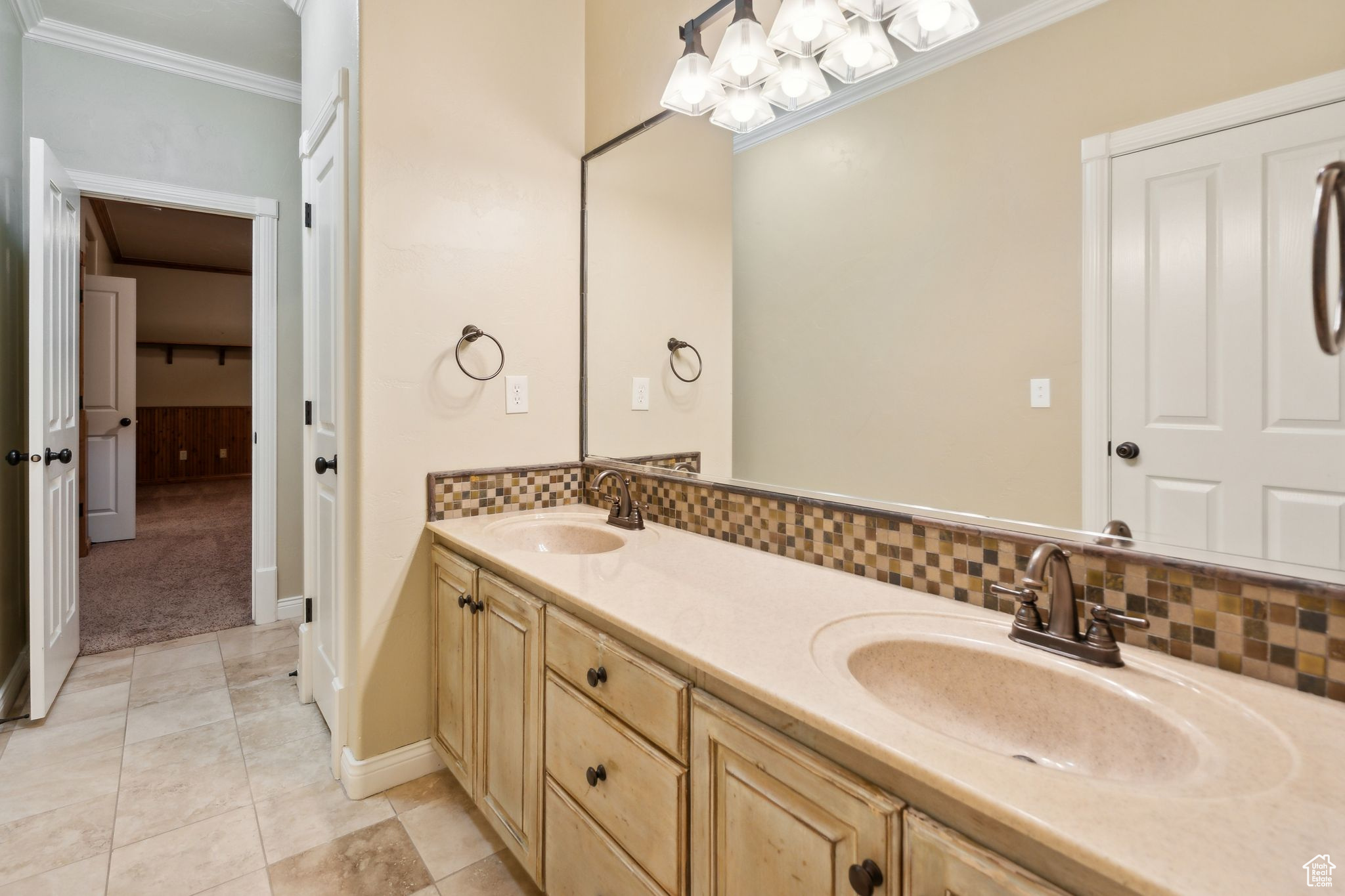 OAK KNOLL - Residential