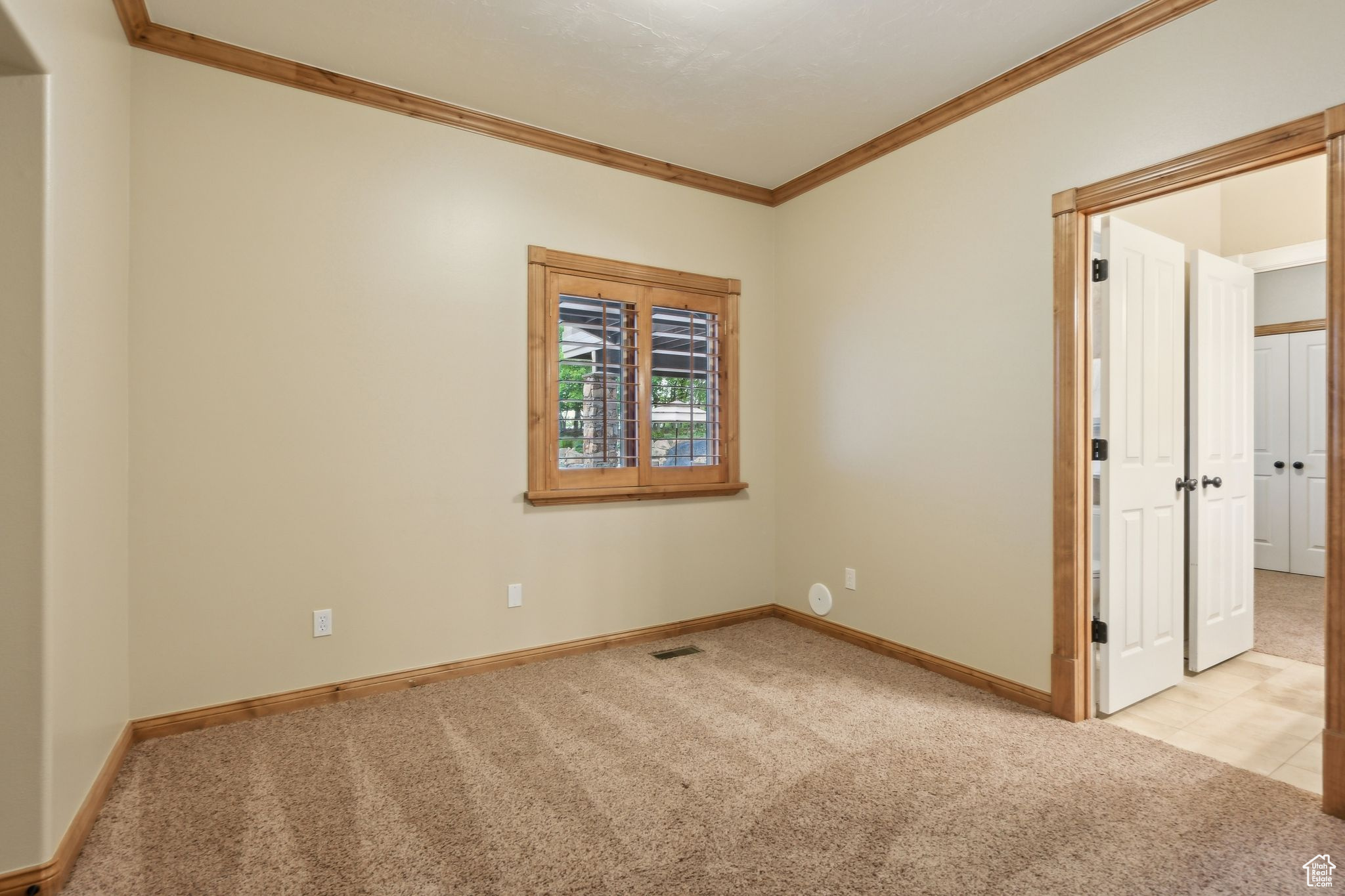 OAK KNOLL - Residential