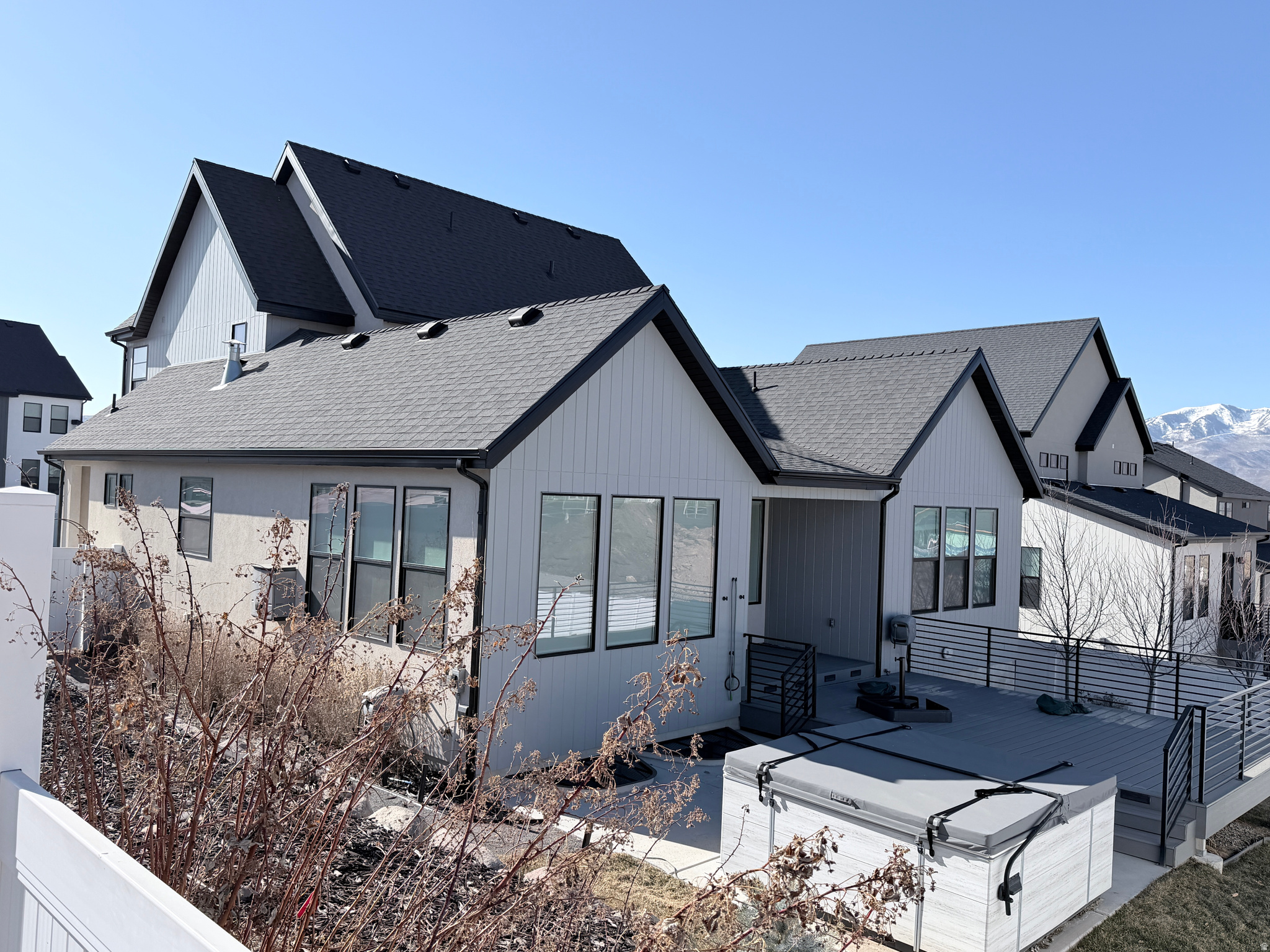 COYOTE RIDGE - Residential