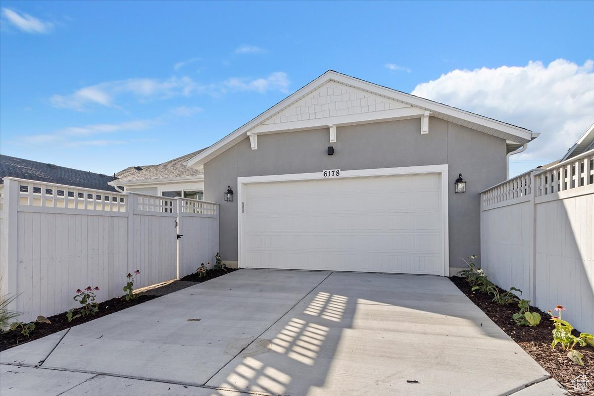 DAYBREAK SPRINGHOUSE - Residential