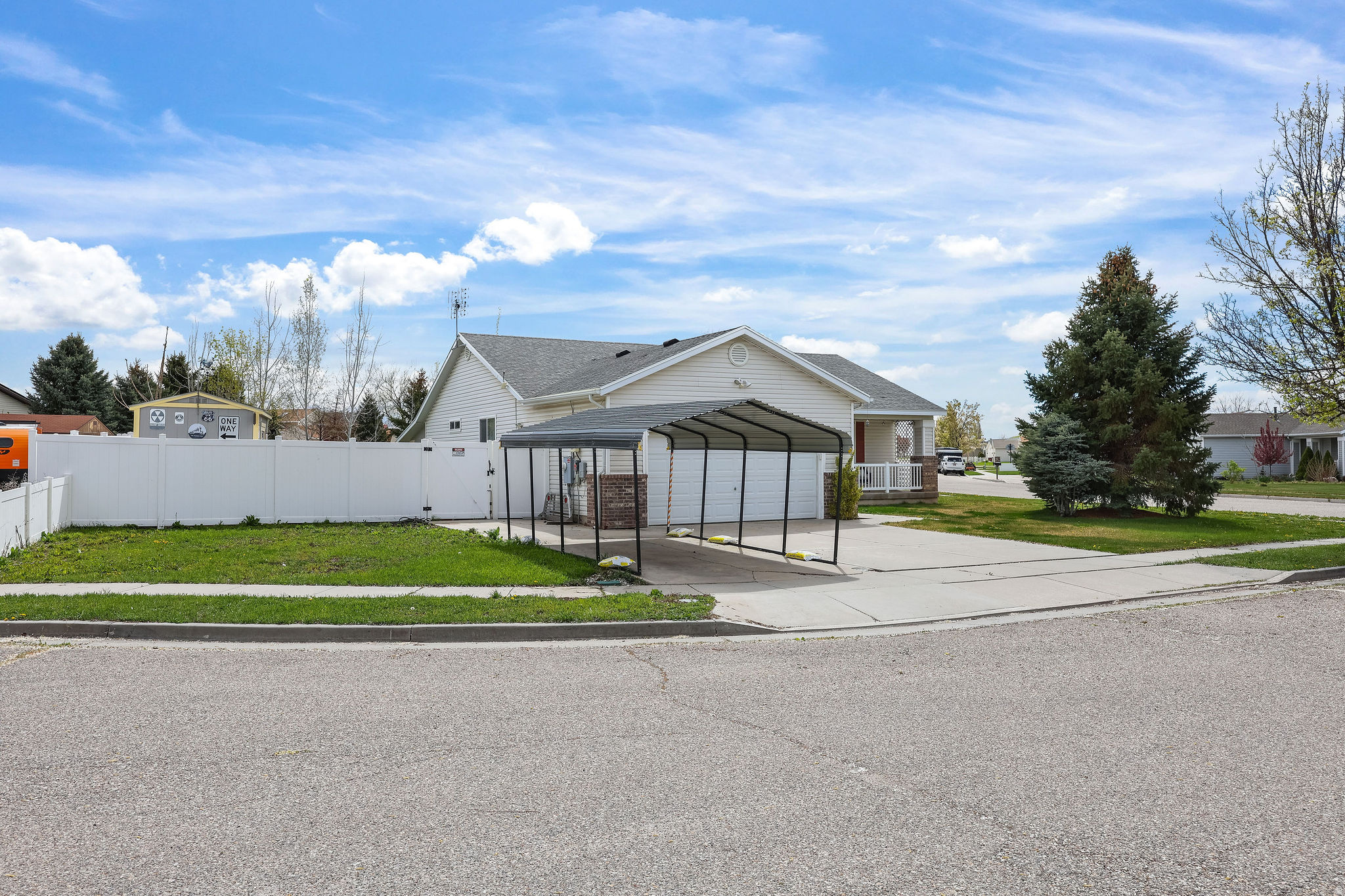 MEADOW CREEK - Residential