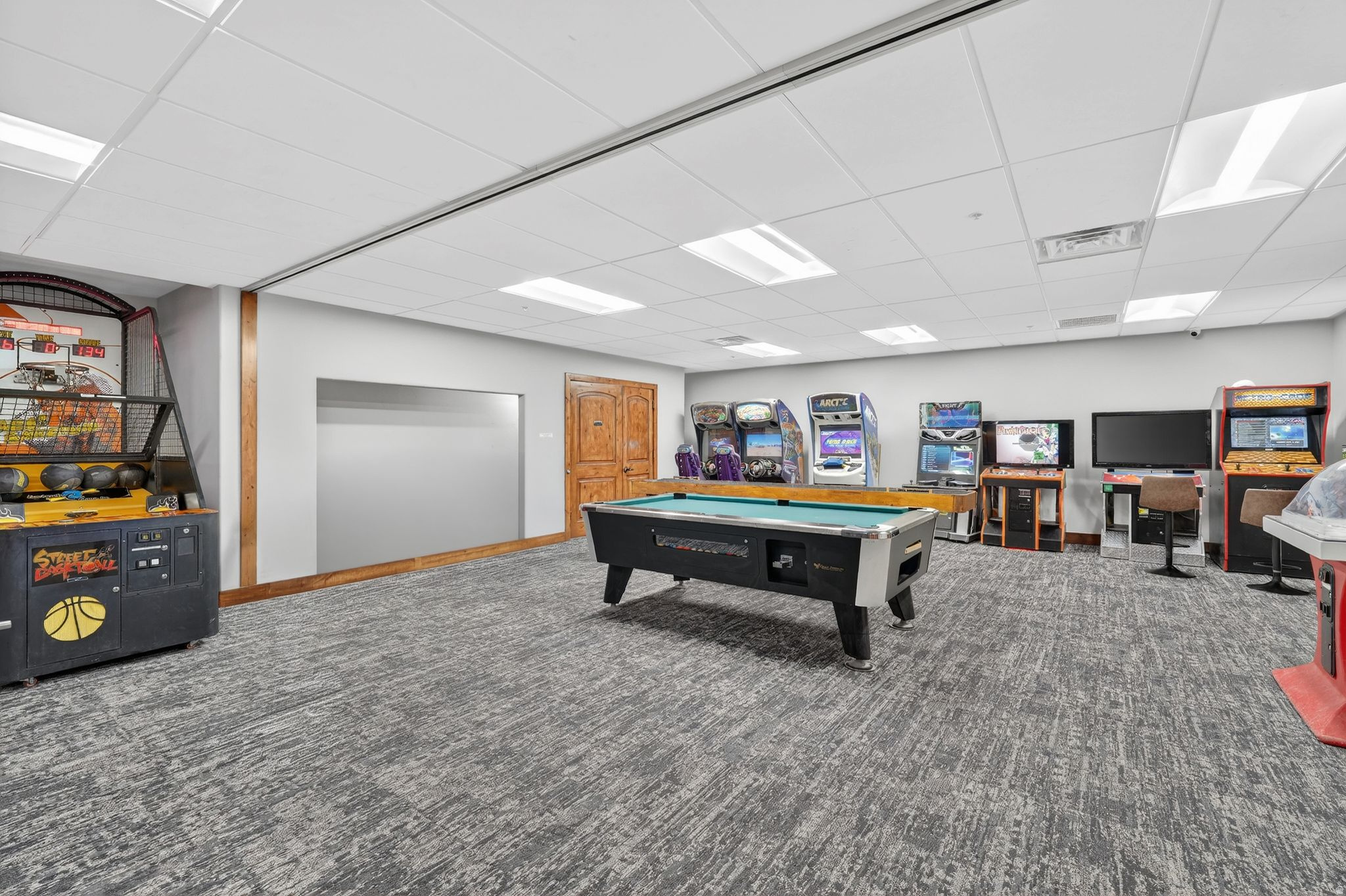 SILVERADO LODGE CONDOMINIUM - Residential