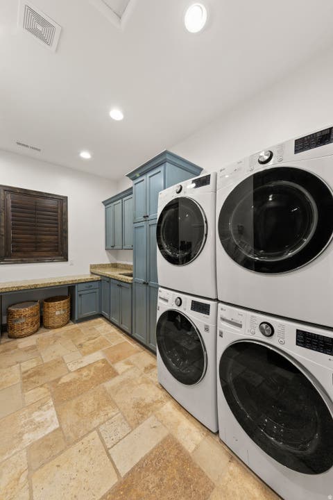 Tiny photo for 749 S 990 W, Hurricane, UT 84737 (MLS # 2176553)
