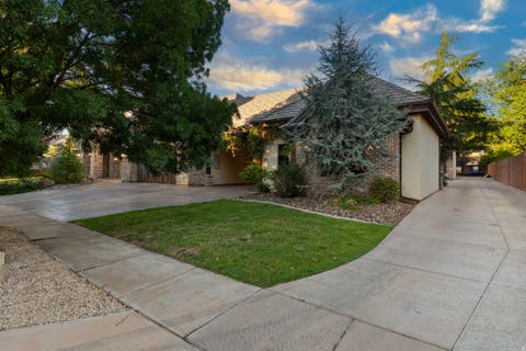 Tiny photo for 749 S 990 W, Hurricane, UT 84737 (MLS # 2176553)