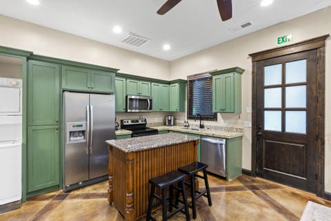 Tiny photo for 749 S 990 W, Hurricane, UT 84737 (MLS # 2176553)