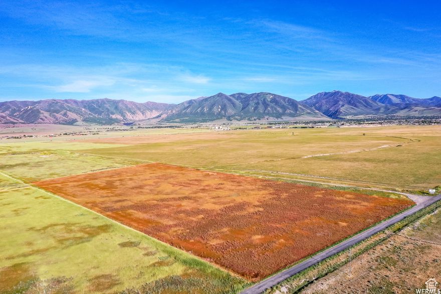 Build your own Mini ranch on this 13.33 acre lot. or you can subdivide it ! Stunning views of the new temple. Many possibilities with the growth heading that way. No water at this time But Tooele City will sell you some for a home. Lot is zoned R-5 Call agent for details