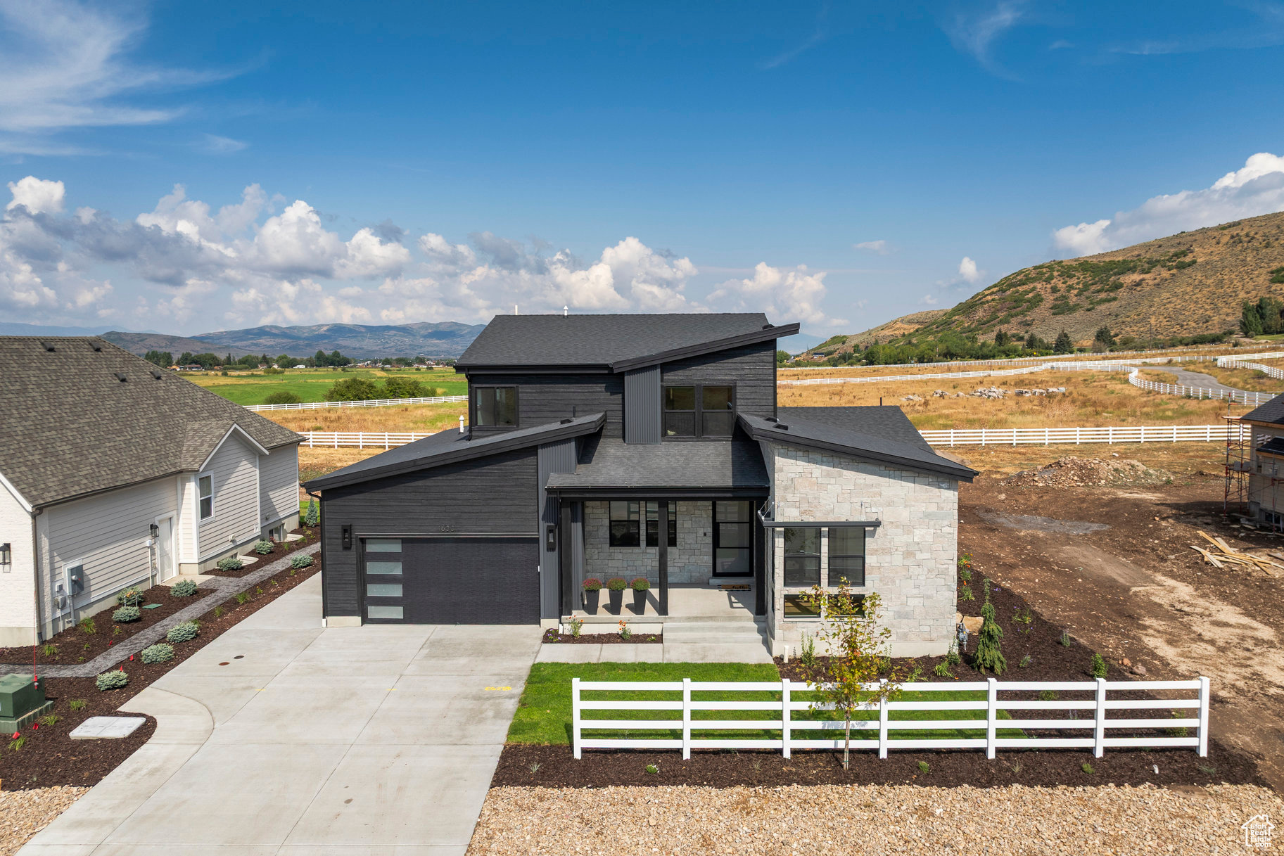 1633 ROCKY MOUNTAIN WAY