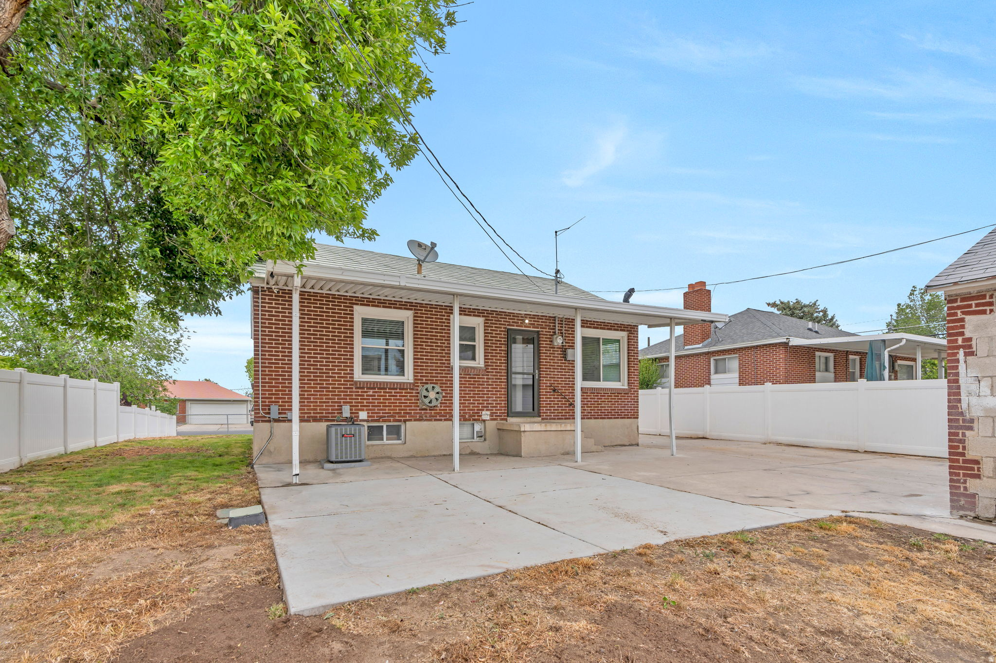 MURRAY BURTON ACRES - Residential
