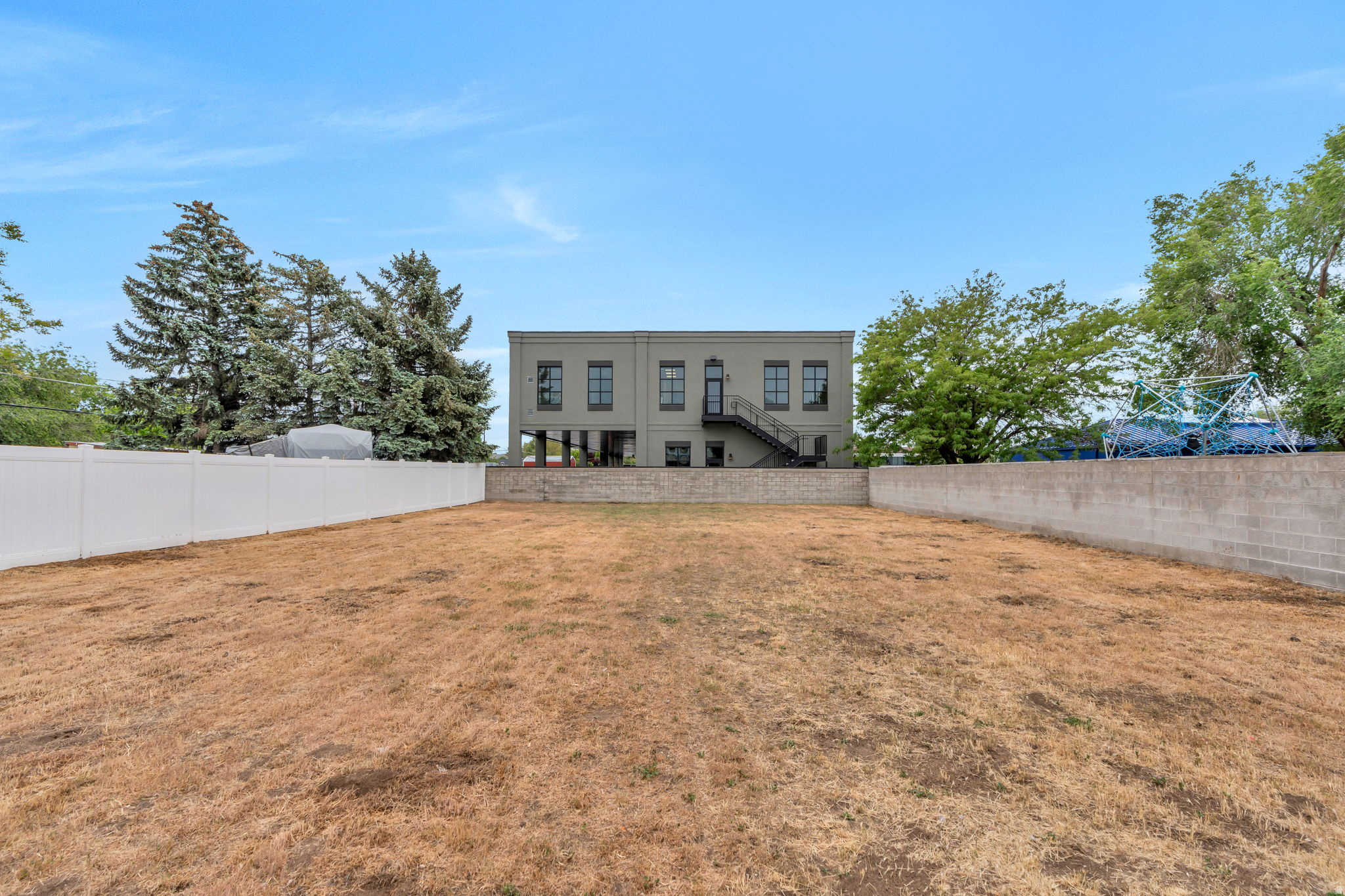 MURRAY BURTON ACRES - Residential