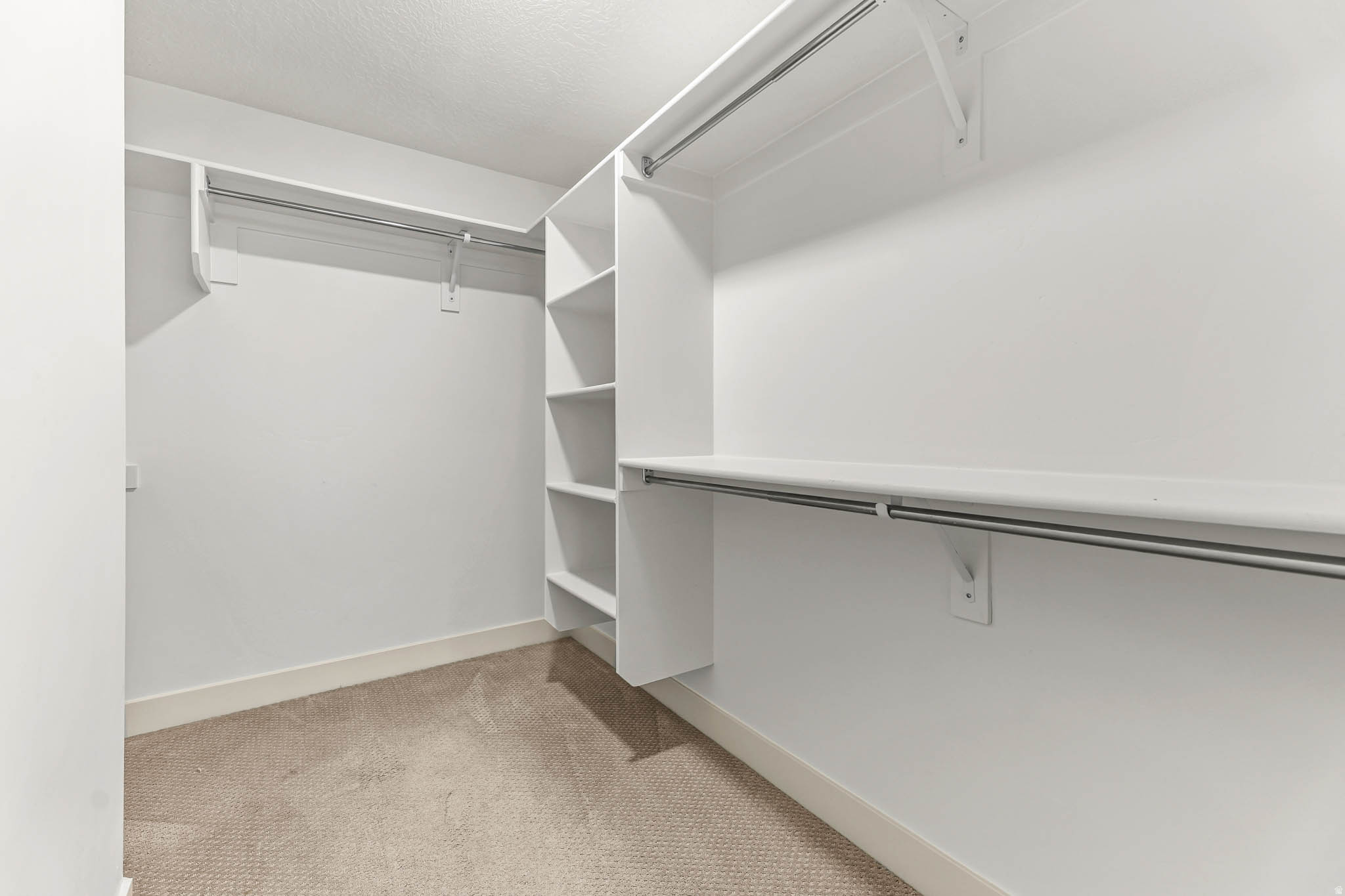 QUAILHILL - Residential