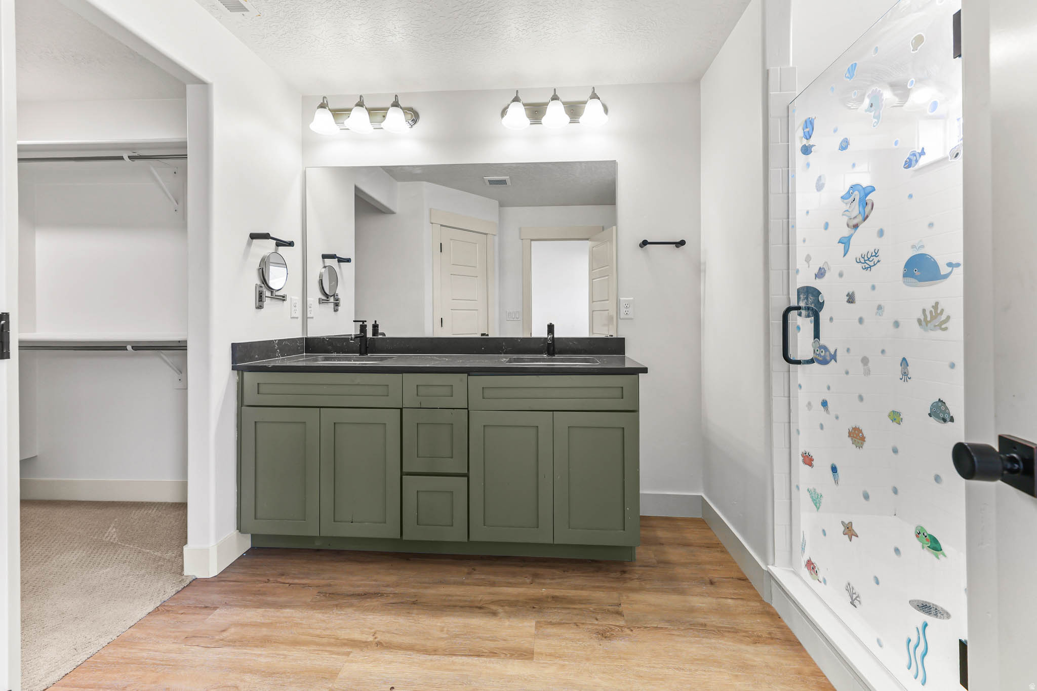 QUAILHILL - Residential