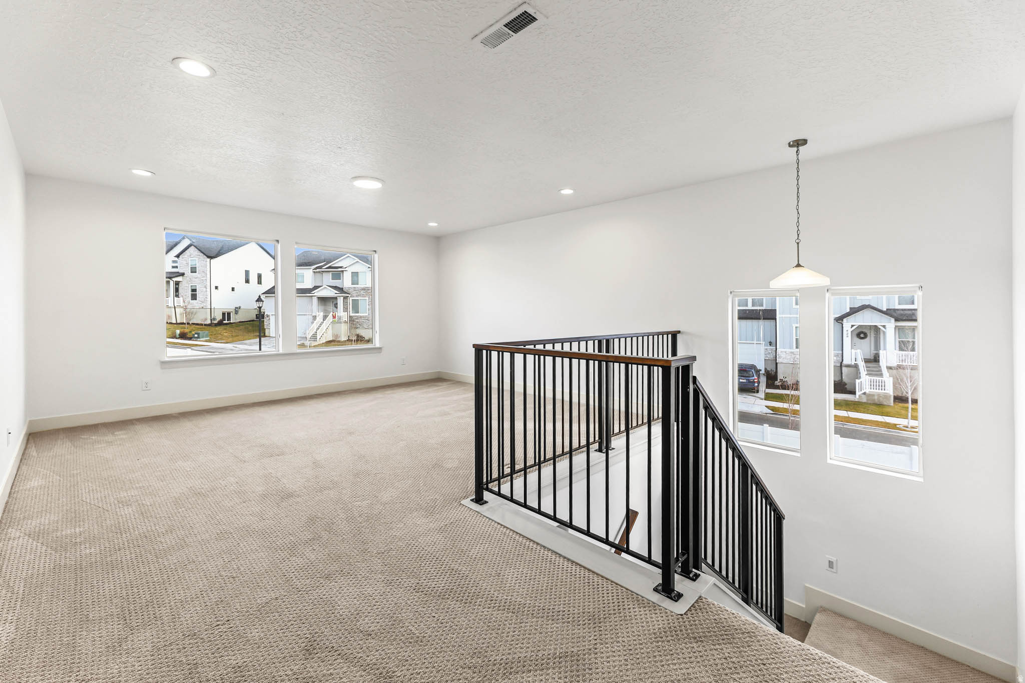 QUAILHILL - Residential