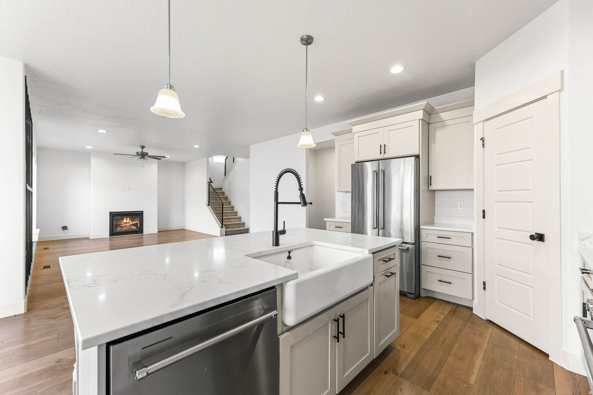 QUAILHILL - Residential