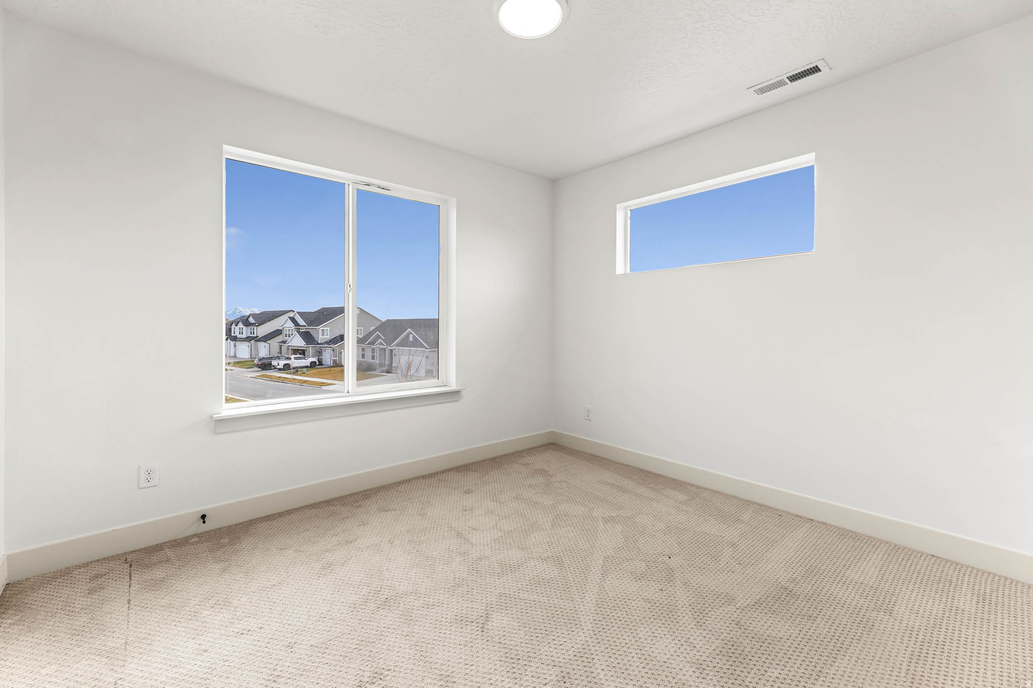 QUAILHILL - Residential