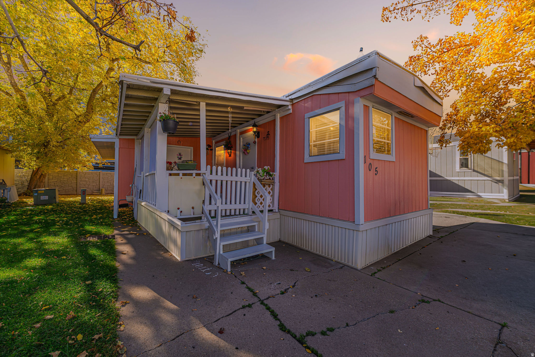 HIDDEN GLEN MOBILE ESTATES - Residential