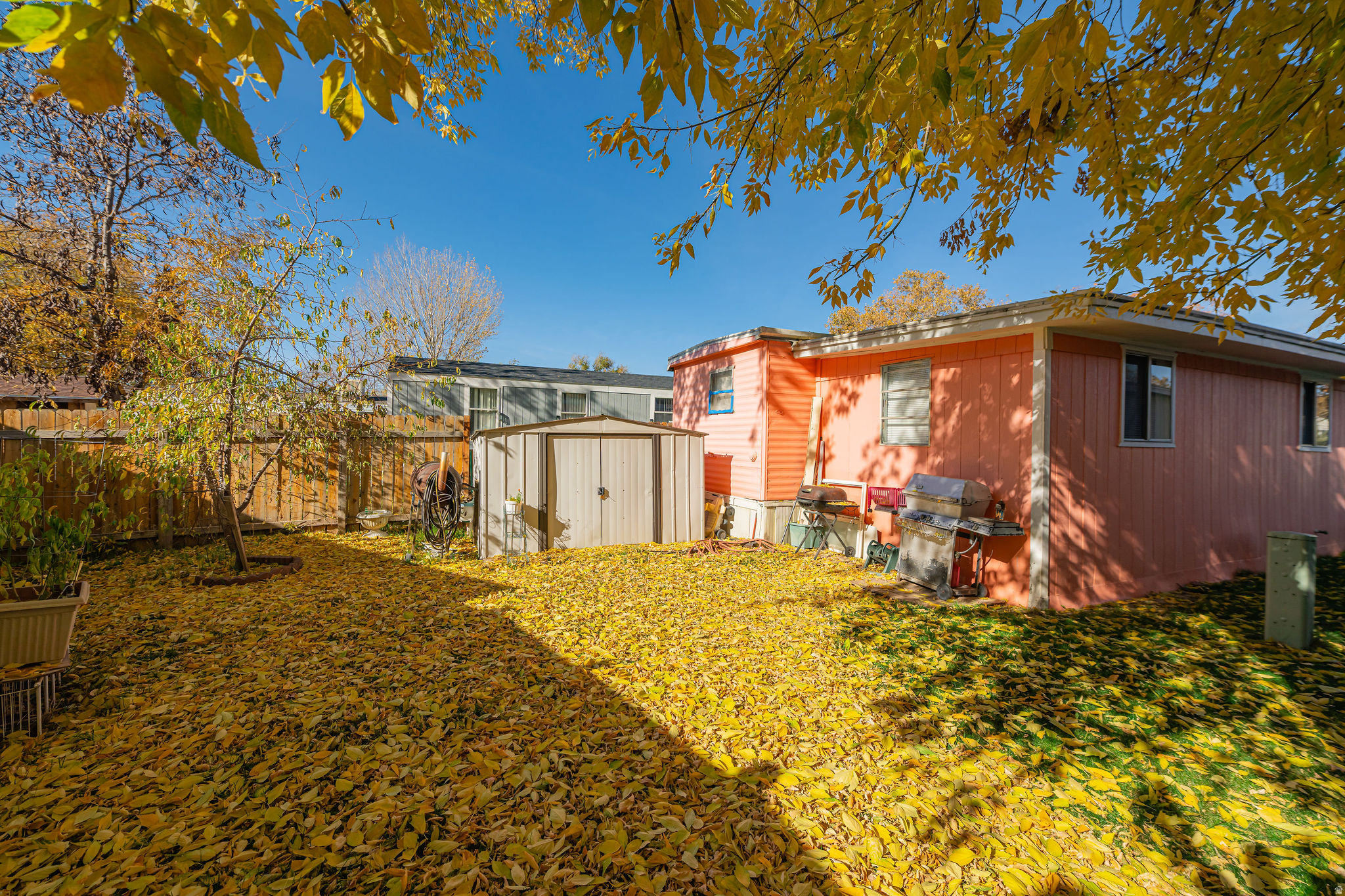 HIDDEN GLEN MOBILE ESTATES - Residential