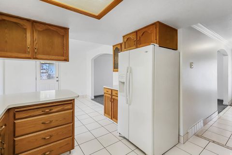 Tiny photo for 965 E 250 S, Kaysville, UT 84037 (MLS # 2135495)