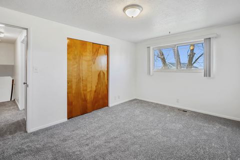 Tiny photo for 965 E 250 S, Kaysville, UT 84037 (MLS # 2135495)