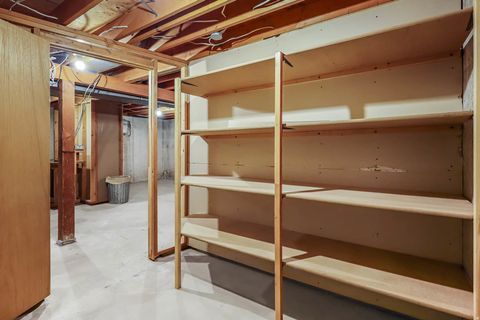 Tiny photo for 965 E 250 S, Kaysville, UT 84037 (MLS # 2135495)