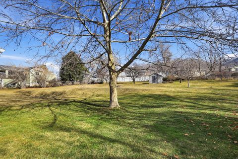 Tiny photo for 965 E 250 S, Kaysville, UT 84037 (MLS # 2135495)
