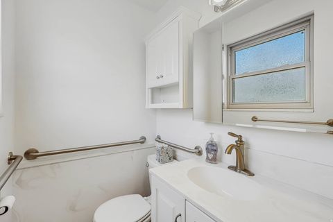 Tiny photo for 965 E 250 S, Kaysville, UT 84037 (MLS # 2135495)