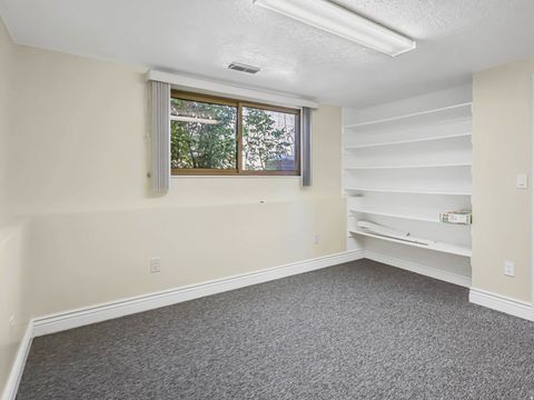 Tiny photo for 965 E 250 S, Kaysville, UT 84037 (MLS # 2135495)