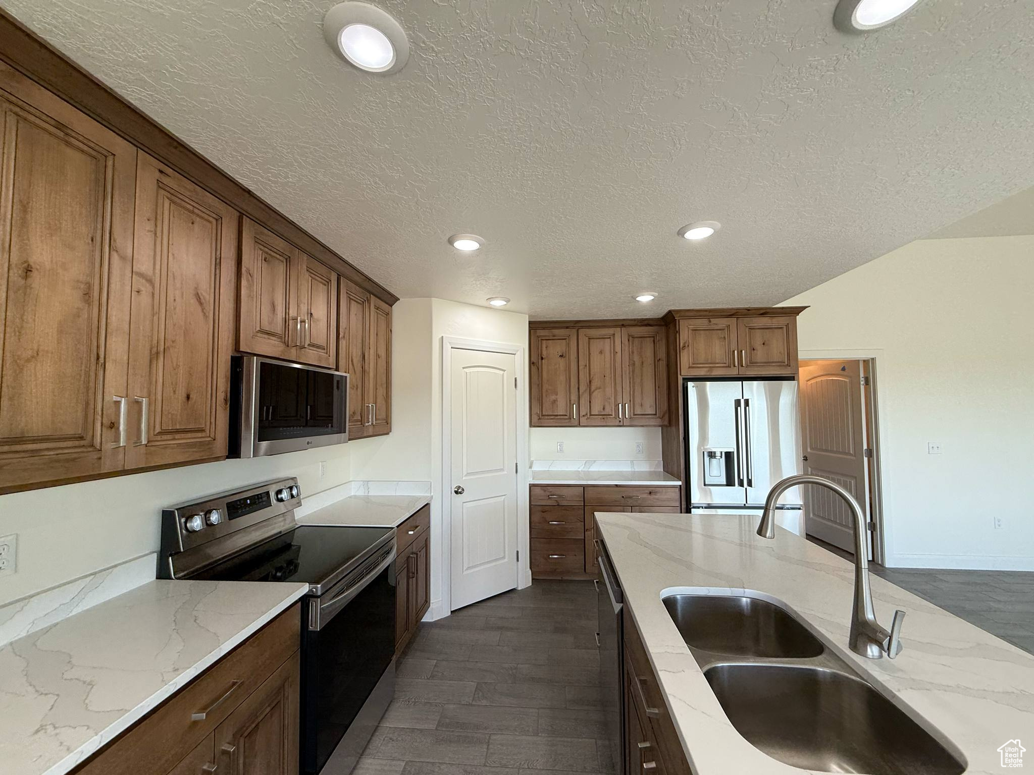 1030 N 200, Ferron, Utah image 8