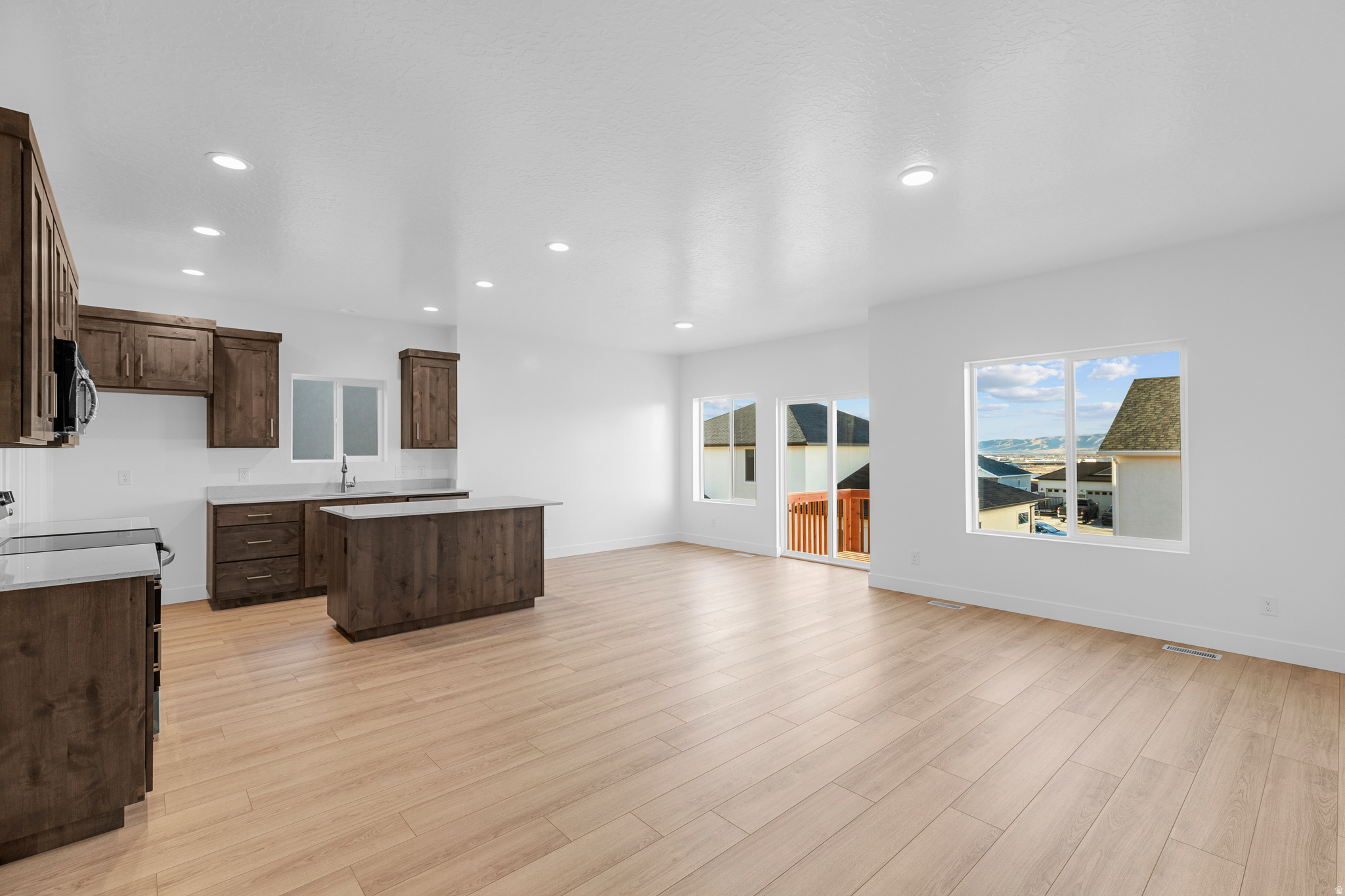 SUMMIT RIDGE THE HILLS - Residential