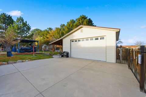 Tiny photo for 2554 W CHERRY GROVE WAY S, South Jordan, UT 84095 (MLS # 2126734)