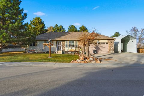 Tiny photo for 2554 W CHERRY GROVE WAY S, South Jordan, UT 84095 (MLS # 2126734)