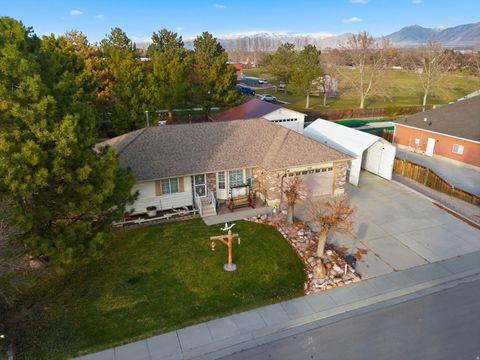 Tiny photo for 2554 W CHERRY GROVE WAY S, South Jordan, UT 84095 (MLS # 2126734)