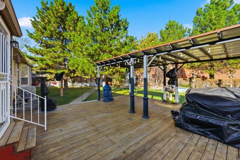 Tiny photo for 2554 W CHERRY GROVE WAY S, South Jordan, UT 84095 (MLS # 2126734)