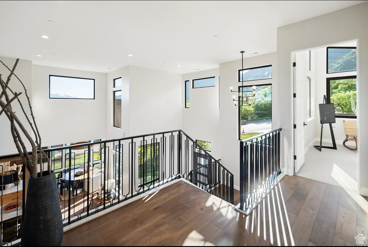 SUMMIT CREEK - Residential