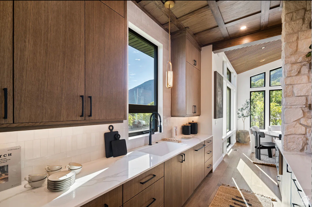 SUMMIT CREEK - Residential