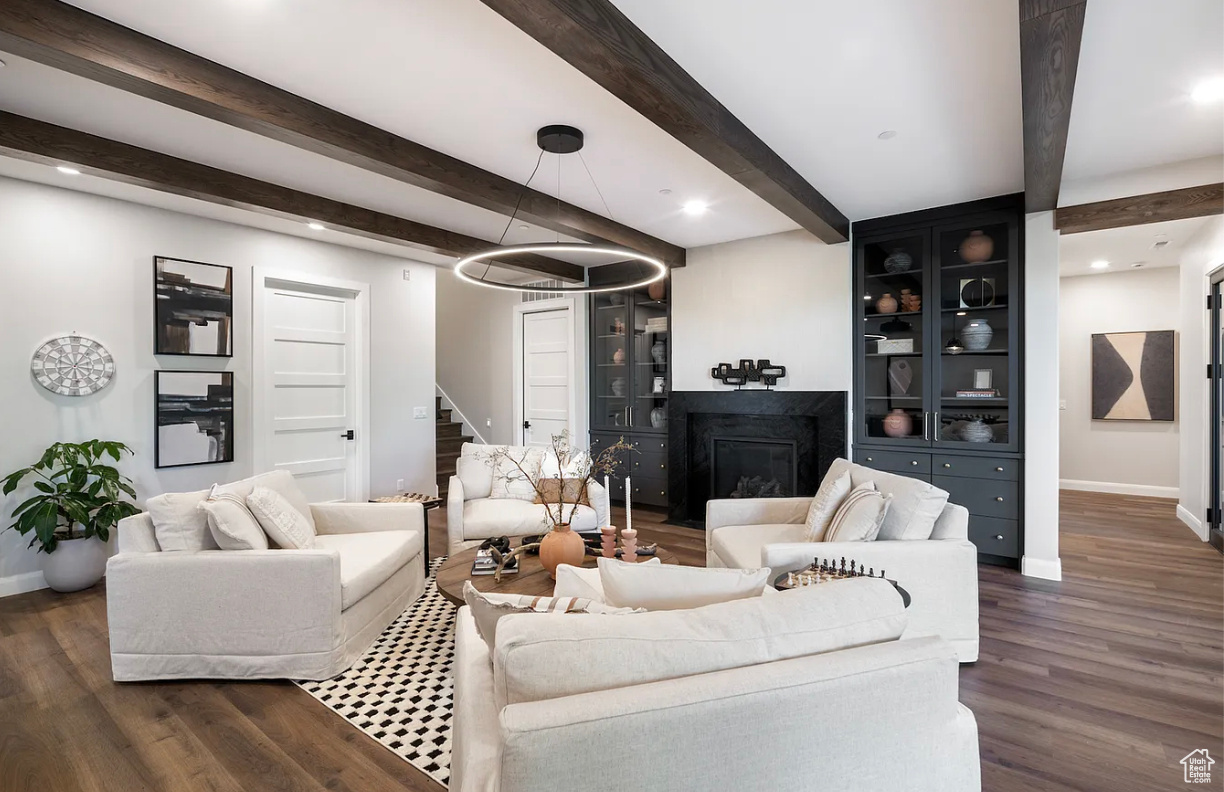 SUMMIT CREEK - Residential