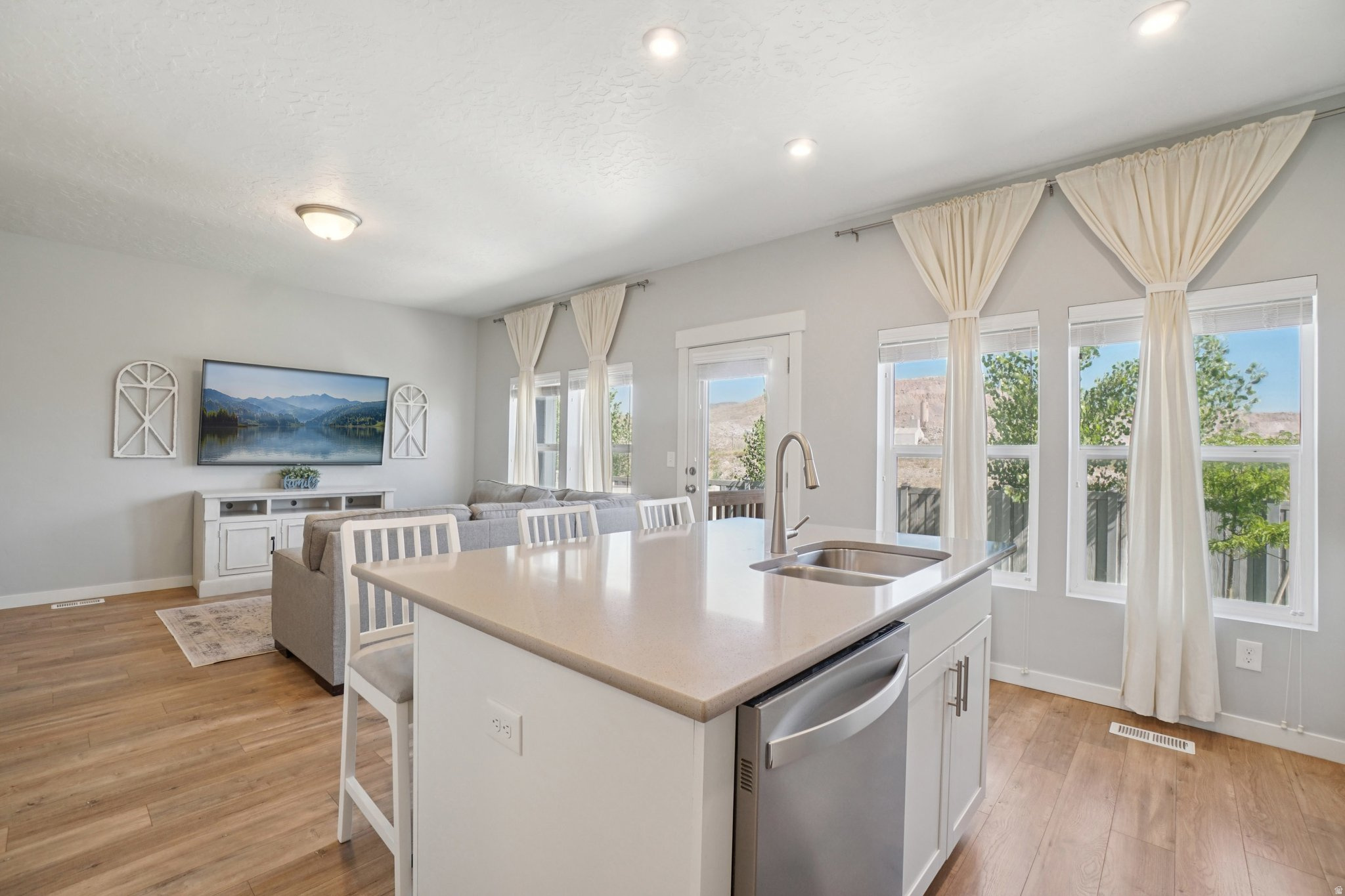 SCENIC MOUNTAIN - Residential