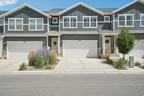 Photo of 4453 E HURSTBOURNE DR, Eagle Mountain, UT 84005 (MLS # 2127265)