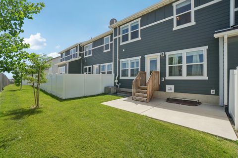 Tiny photo for 4453 E HURSTBOURNE DR, Eagle Mountain, UT 84005 (MLS # 2127265)