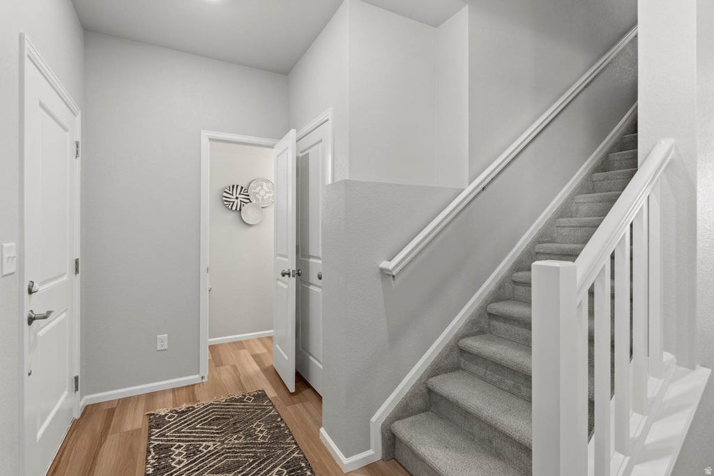 Photo of 423 E HALLS CREEK RD, Saratoga Springs, UT 84045 (MLS # 2186541)