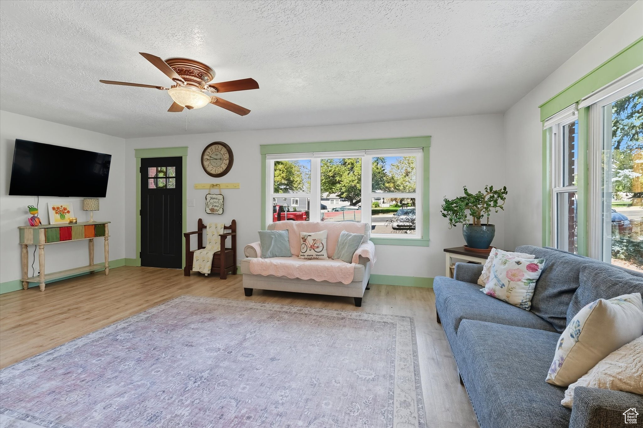 HYDE PARK SOUTH - Residential