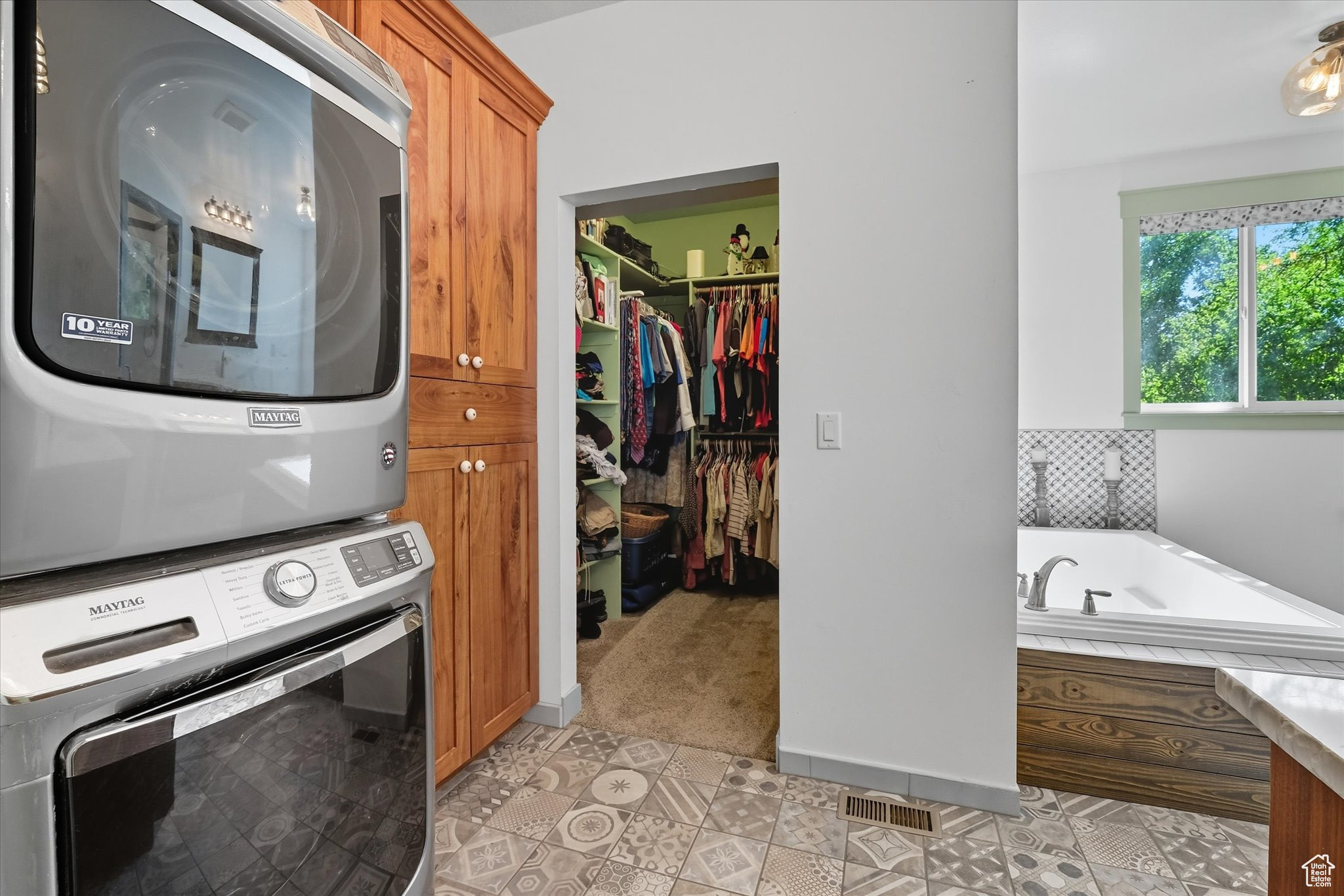 HYDE PARK SOUTH - Residential