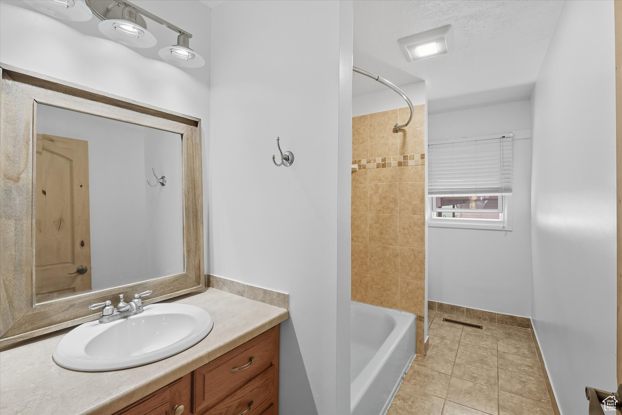 HYDE PARK SOUTH - Residential