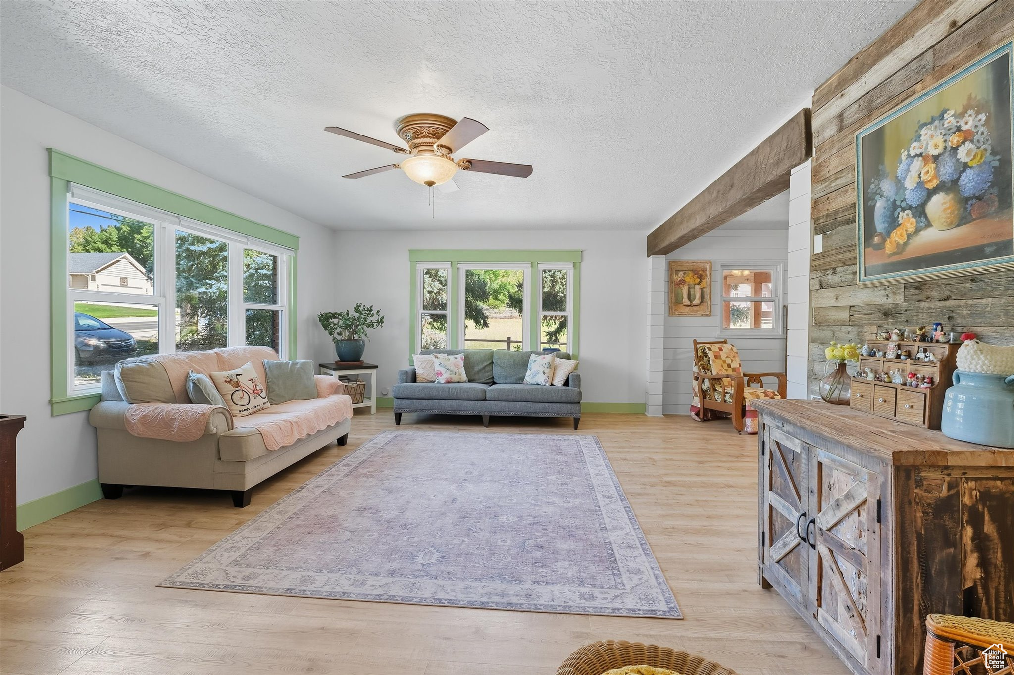HYDE PARK SOUTH - Residential